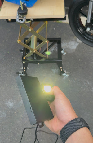 v3 Battery Powered Rocklight [BUILT IN SWITCH]